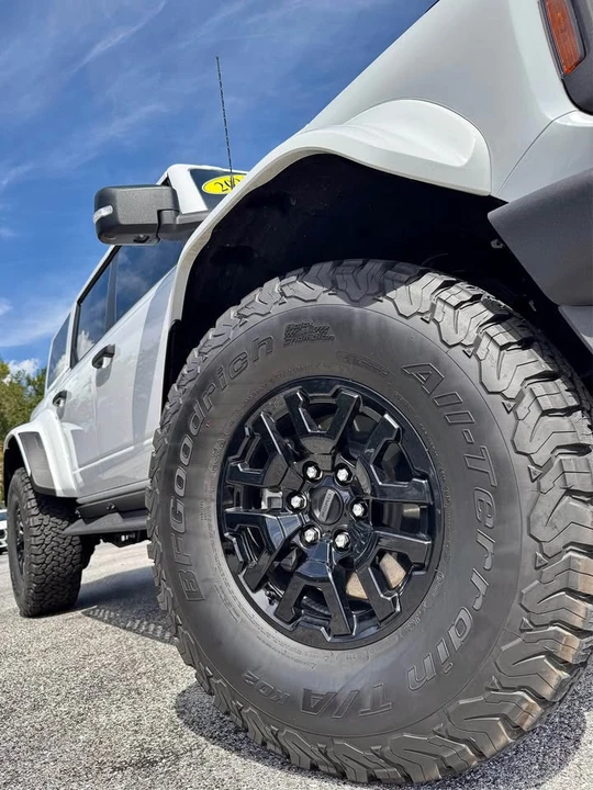2026 Ford Bronco Raptor 6th Gen - Image 5 of 20