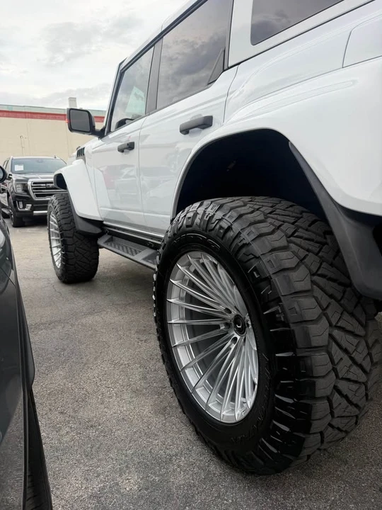 2026 Ford Bronco Raptor 6th Gen - Image 7 of 9