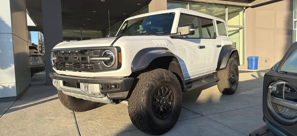 2026 Ford Bronco Raptor 6th Gen - Image 2 of 12
