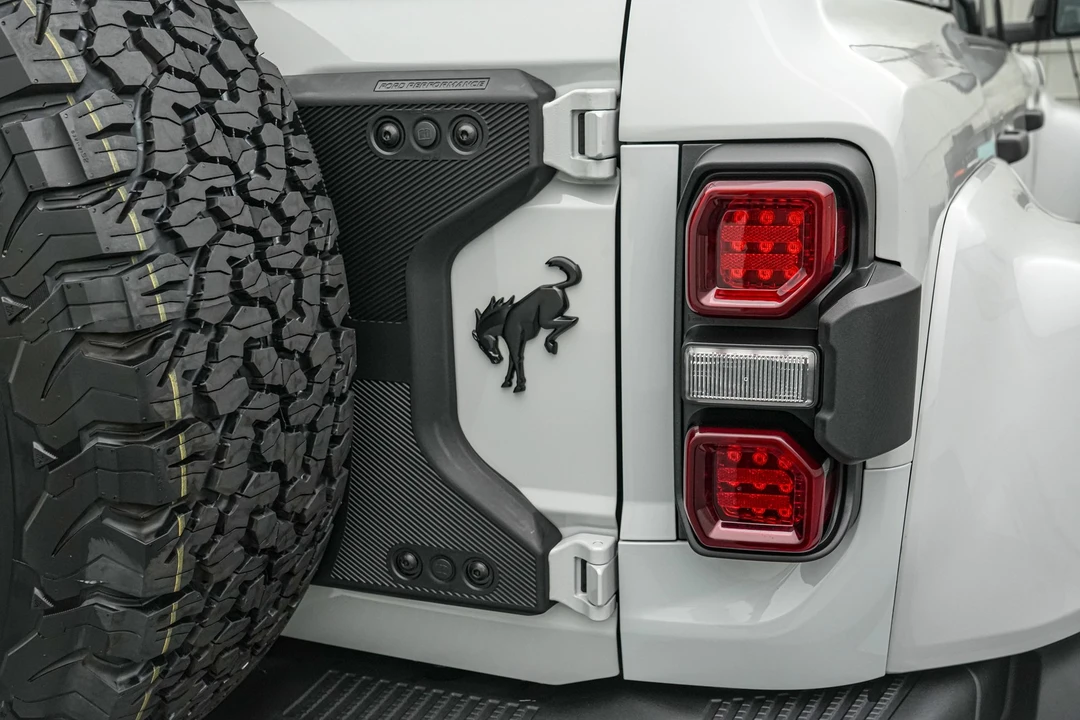 2026 Ford Bronco Raptor 6th Gen - Image 25 of 31