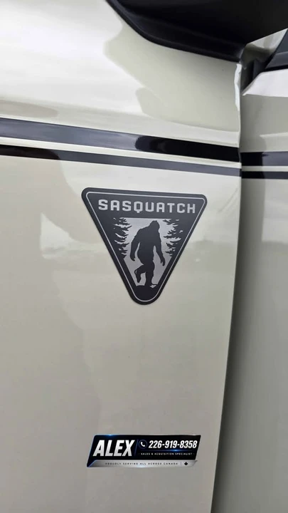 2026 Ford Bronco 6th Gen - Image 18 of 20