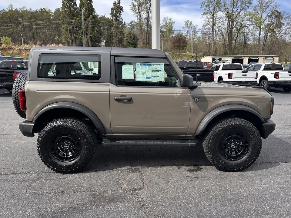 2026 Ford Bronco 6th Gen - Image 5 of 29