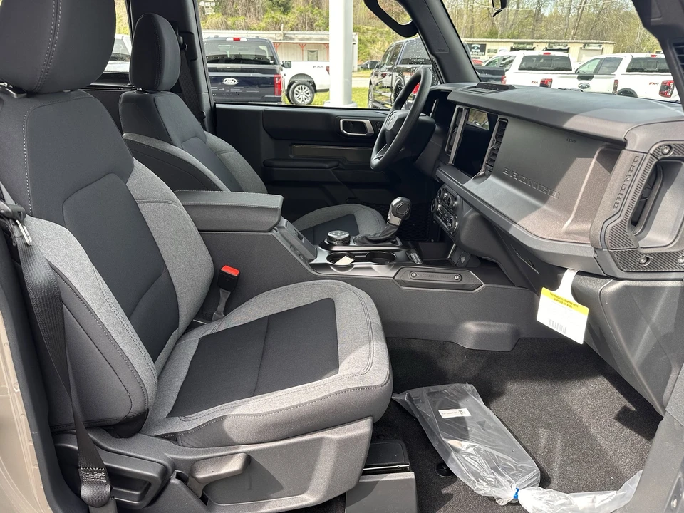 2026 Ford Bronco 6th Gen - Image 13 of 29