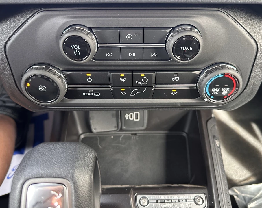 2026 Ford Bronco 6th Gen - Image 25 of 29