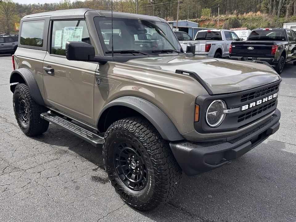 2026 Ford Bronco 6th Gen - Image 4 of 29