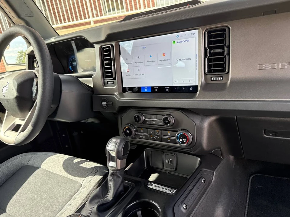2026 Ford Bronco 6th Gen - Image 9 of 17