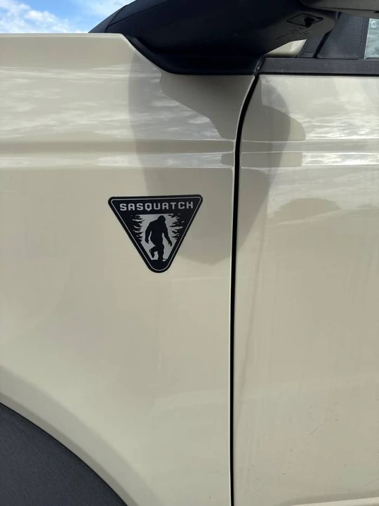 2026 Ford Bronco 6th Gen - Image 16 of 17