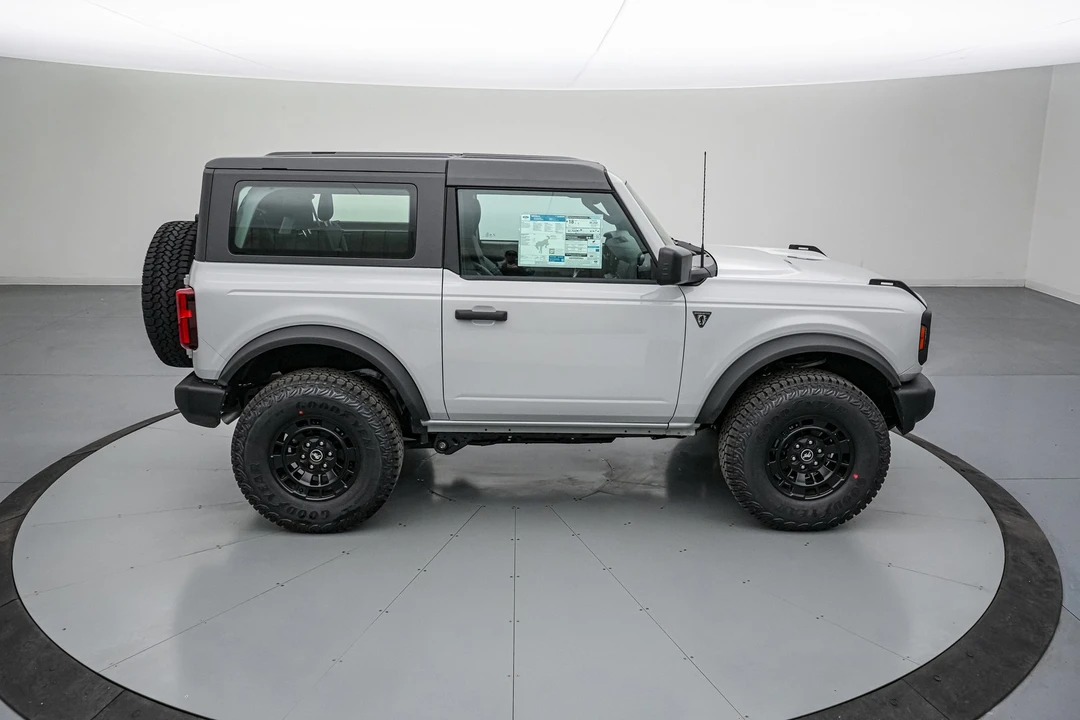 2026 Ford Bronco 6th Gen - Image 4 of 21