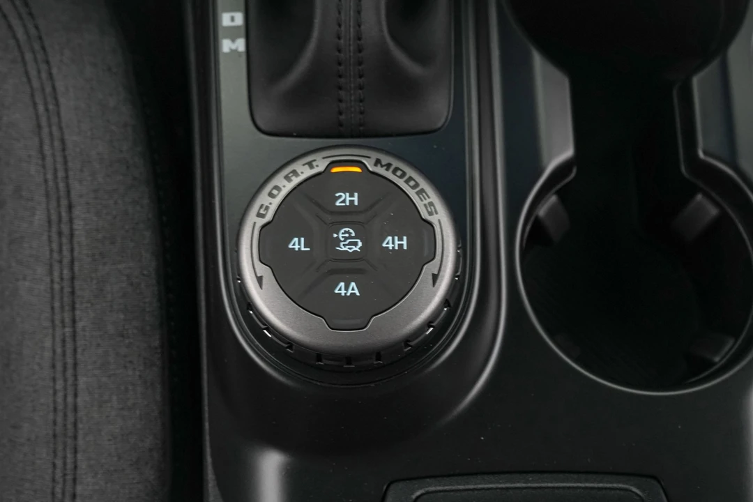 2026 Ford Bronco 6th Gen - Image 19 of 21