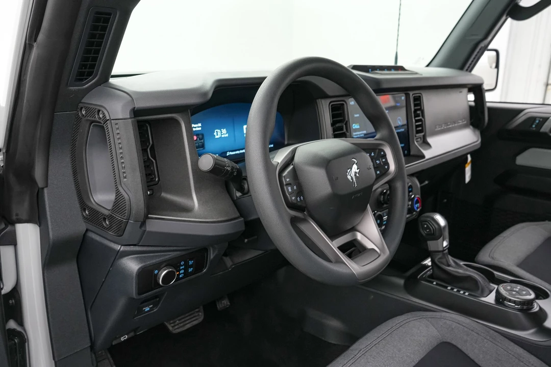 2026 Ford Bronco 6th Gen - Image 14 of 28