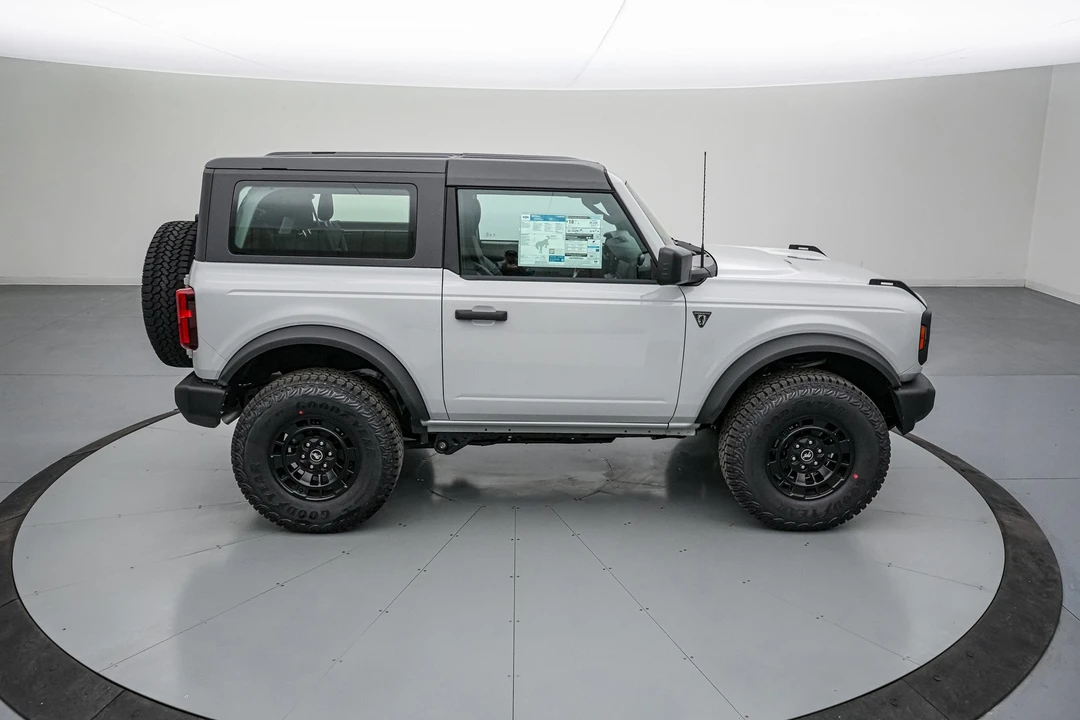 2026 Ford Bronco 6th Gen - Image 4 of 21