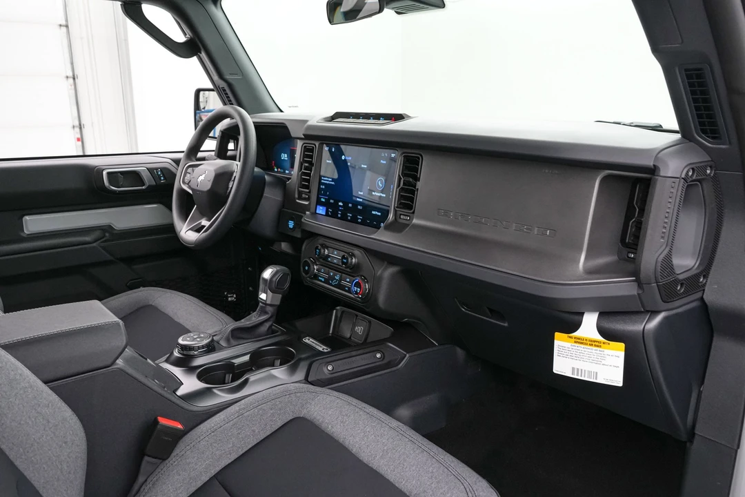 2026 Ford Bronco 6th Gen - Image 26 of 28