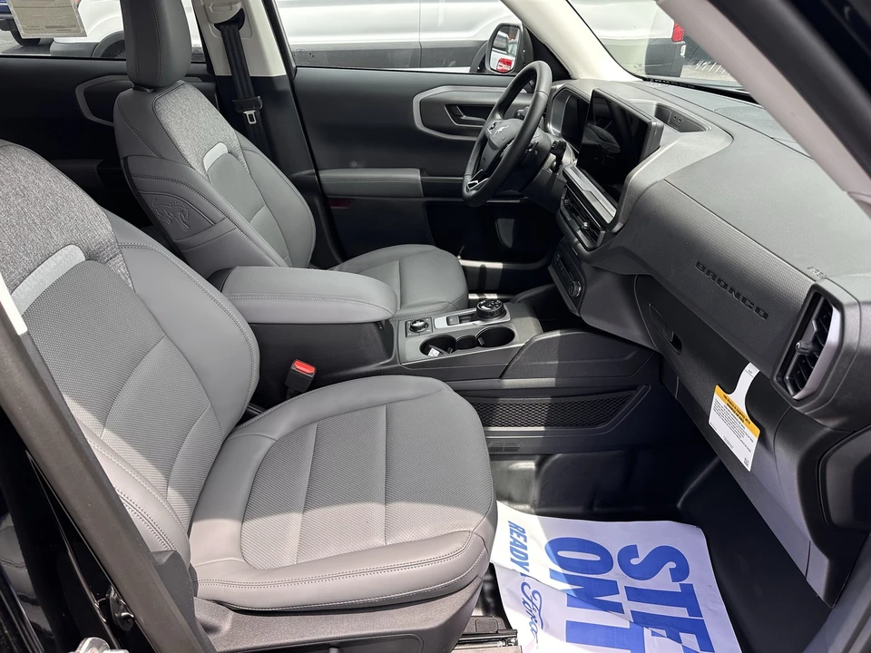 2026 Ford Bronco 6th Gen - Image 14 of 29