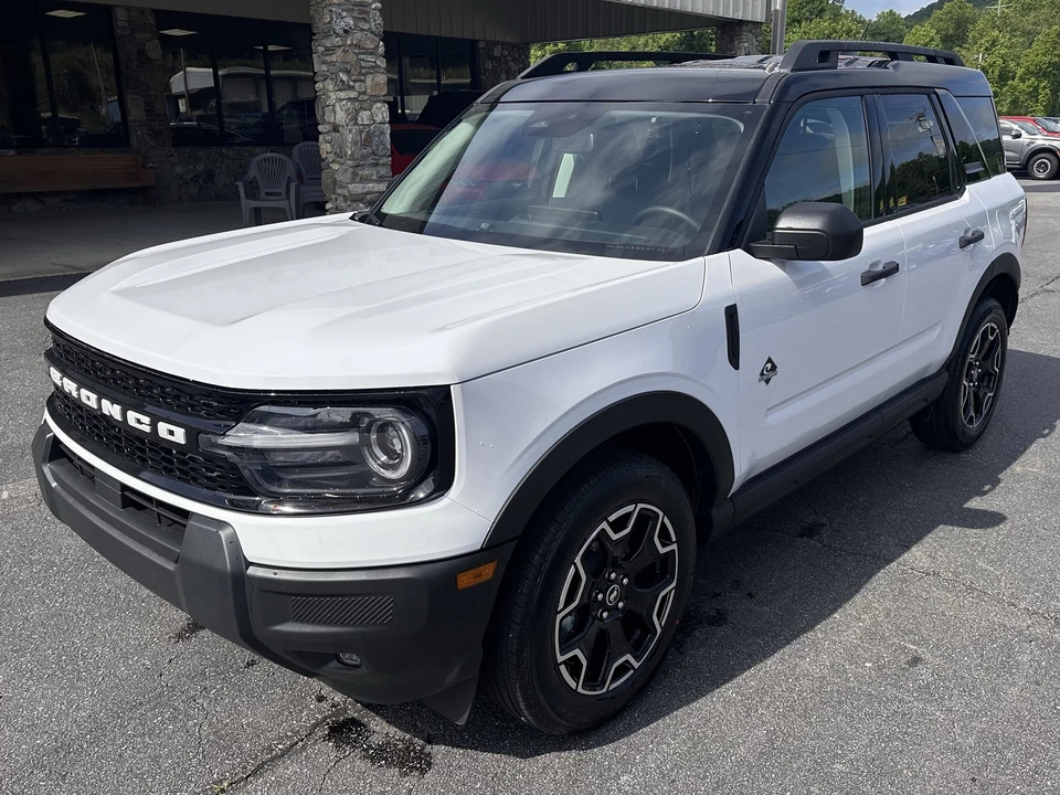 2026 Ford Bronco 6th Gen - Image 2 of 30
