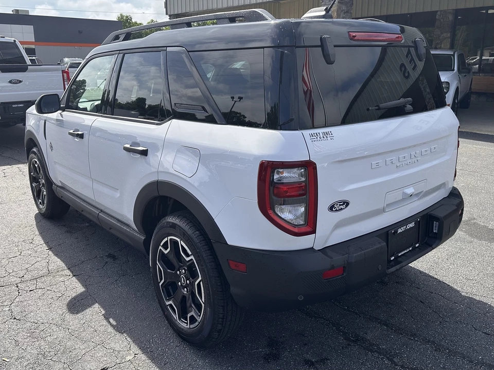 2026 Ford Bronco 6th Gen - Image 9 of 30