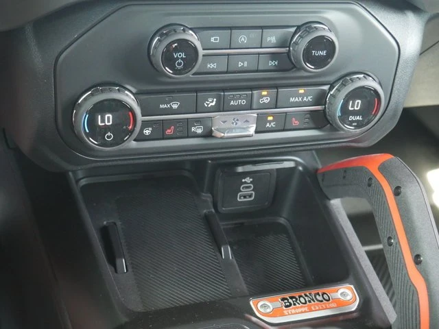 2026 Ford Bronco 6th Gen - Image 17 of 20