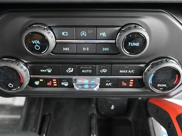 2026 Ford Bronco 6th Gen - Image 17 of 20