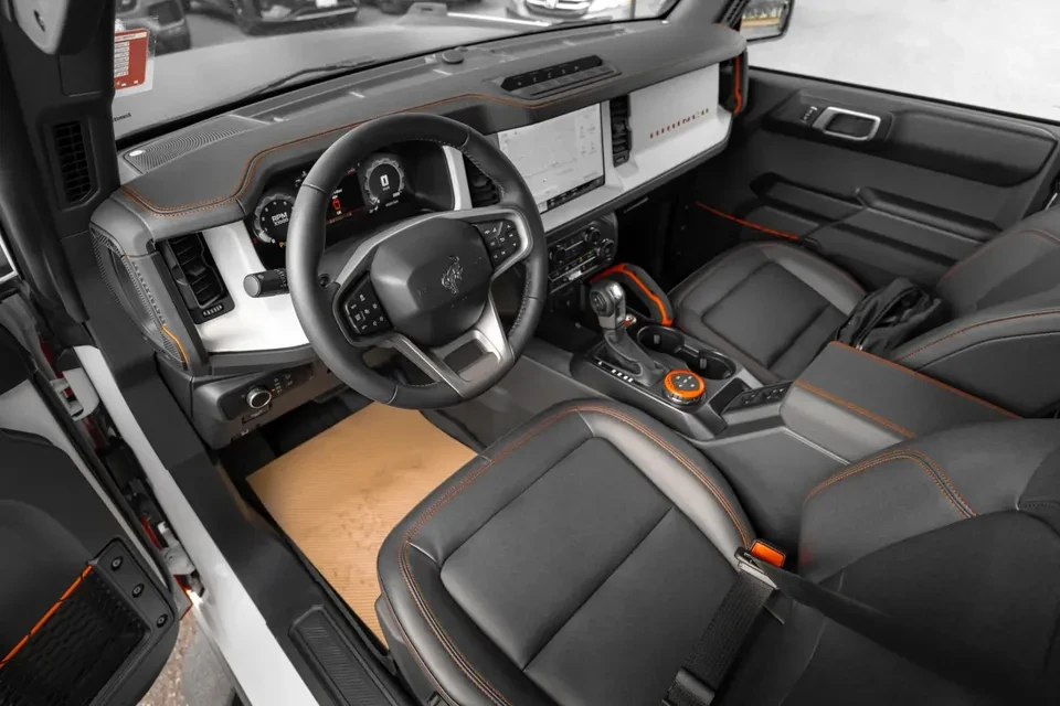 2026 Ford Bronco 6th Gen - Image 7 of 8