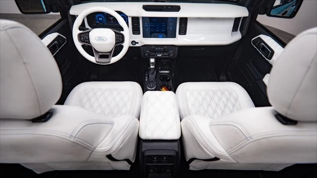 2026 Ford Bronco 6th Gen - Image 4 of 31