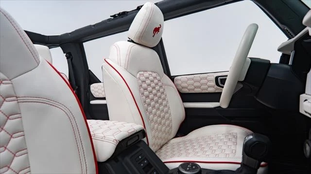 2026 Ford Bronco 6th Gen - Image 27 of 31