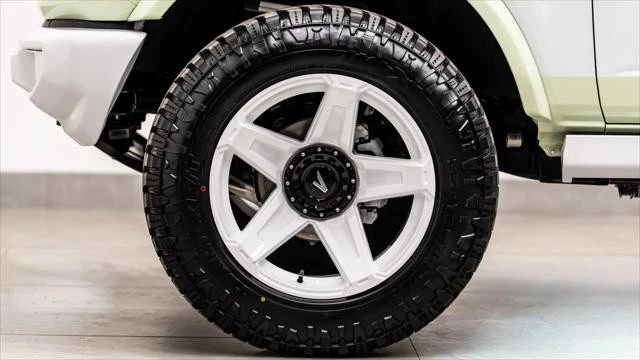 2026 Ford Bronco 6th Gen - Image 16 of 31