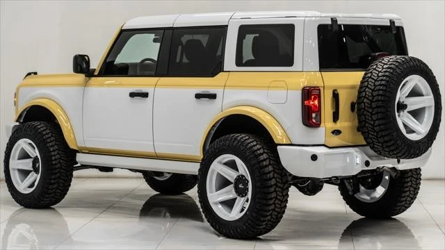 2026 Ford Bronco 6th Gen - Image 15 of 31