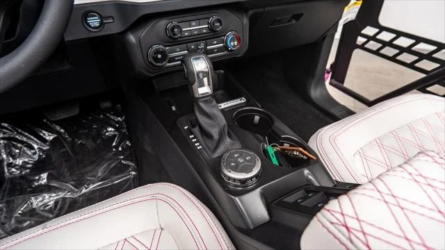 2026 Ford Bronco 6th Gen - Image 19 of 31