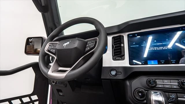 2026 Ford Bronco 6th Gen - Image 23 of 31