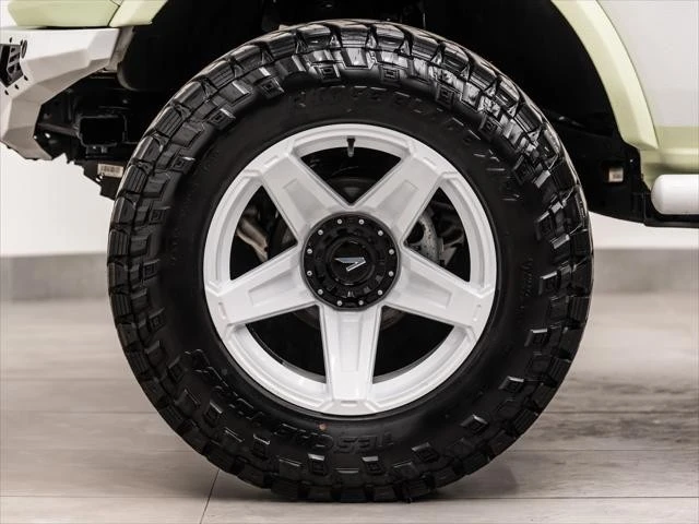 2026 Ford Bronco 6th Gen - Image 15 of 31