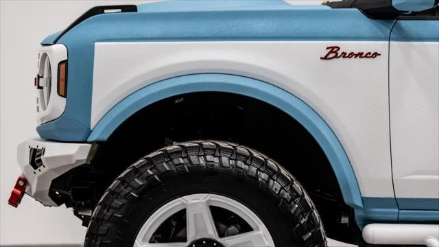2026 Ford Bronco 6th Gen - Image 14 of 31