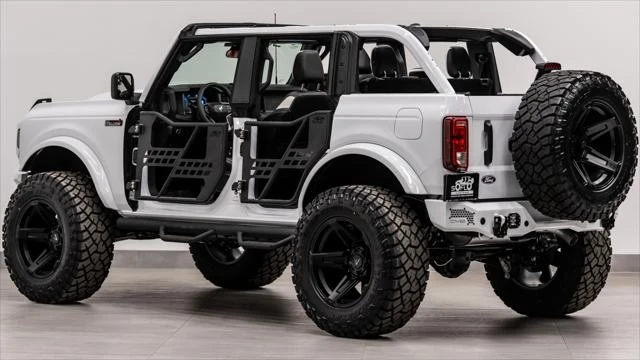 2026 Ford Bronco 6th Gen - Image 14 of 21