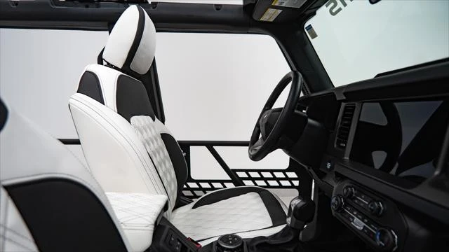 2026 Ford Bronco 6th Gen - Image 28 of 31