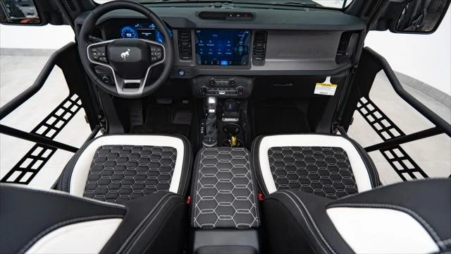 2026 Ford Bronco 6th Gen - Image 2 of 31