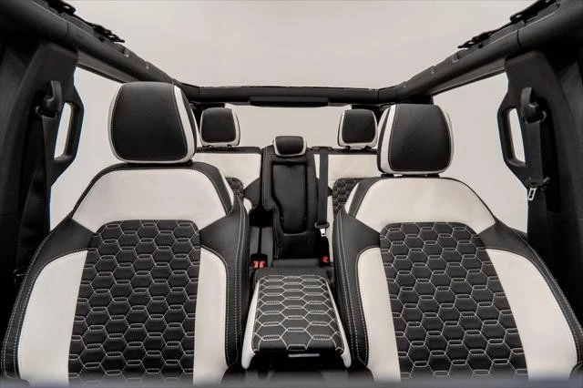 2026 Ford Bronco 6th Gen - Image 28 of 31
