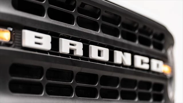 2026 Ford Bronco 6th Gen - Image 22 of 31