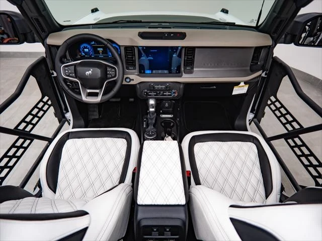 2026 Ford Bronco 6th Gen - Image 3 of 31
