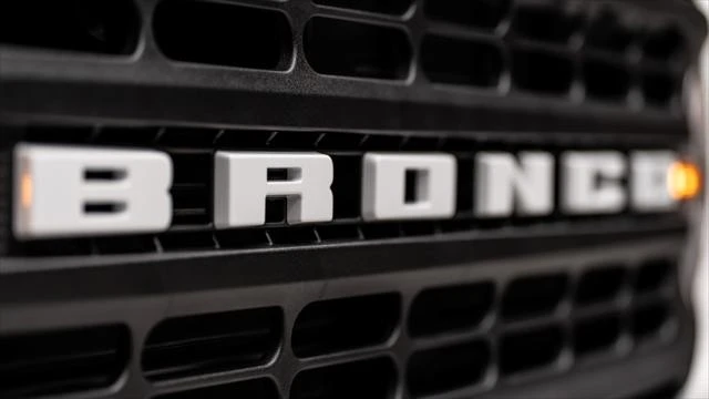 2026 Ford Bronco 6th Gen - Image 25 of 31
