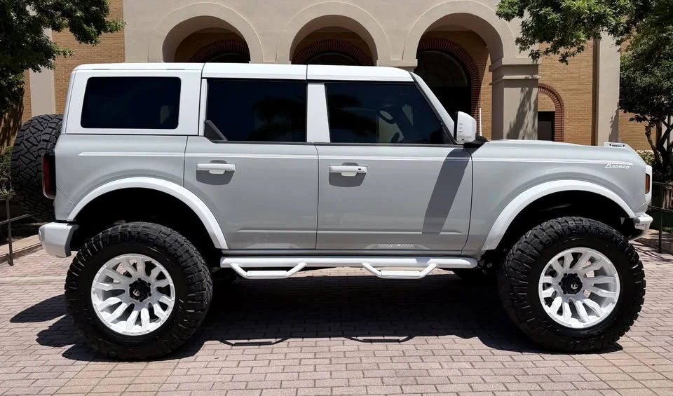 2026 Ford Bronco 6th Gen - Image 2 of 20