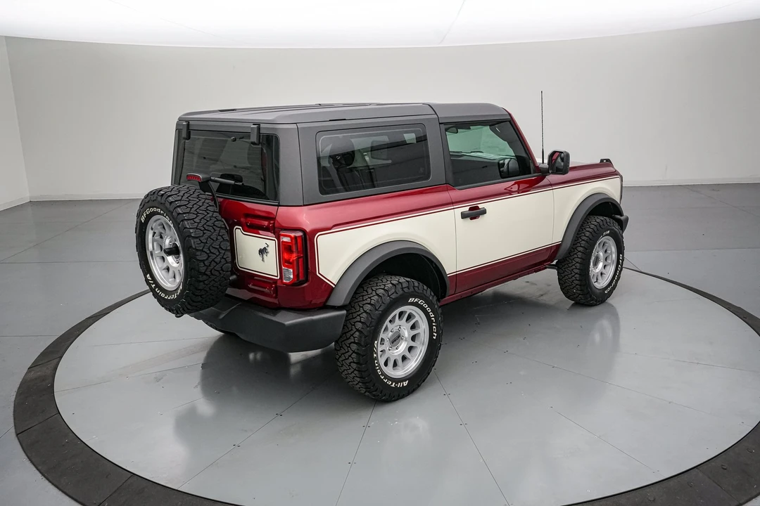 2026 Ford Bronco 6th Gen - Image 6 of 31