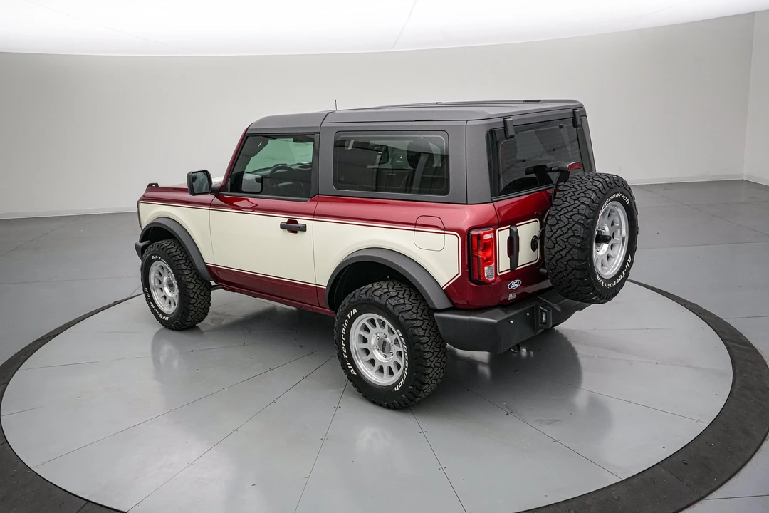 2026 Ford Bronco 6th Gen - Image 8 of 31