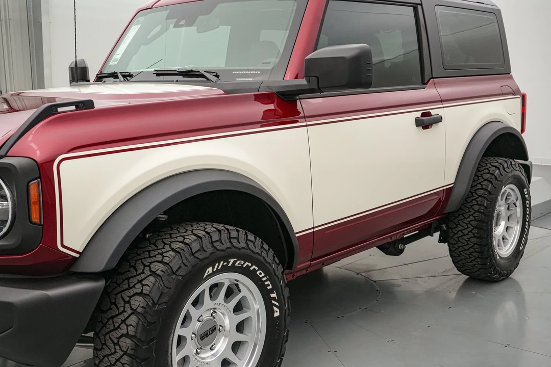 2026 Ford Bronco 6th Gen - Image 16 of 31