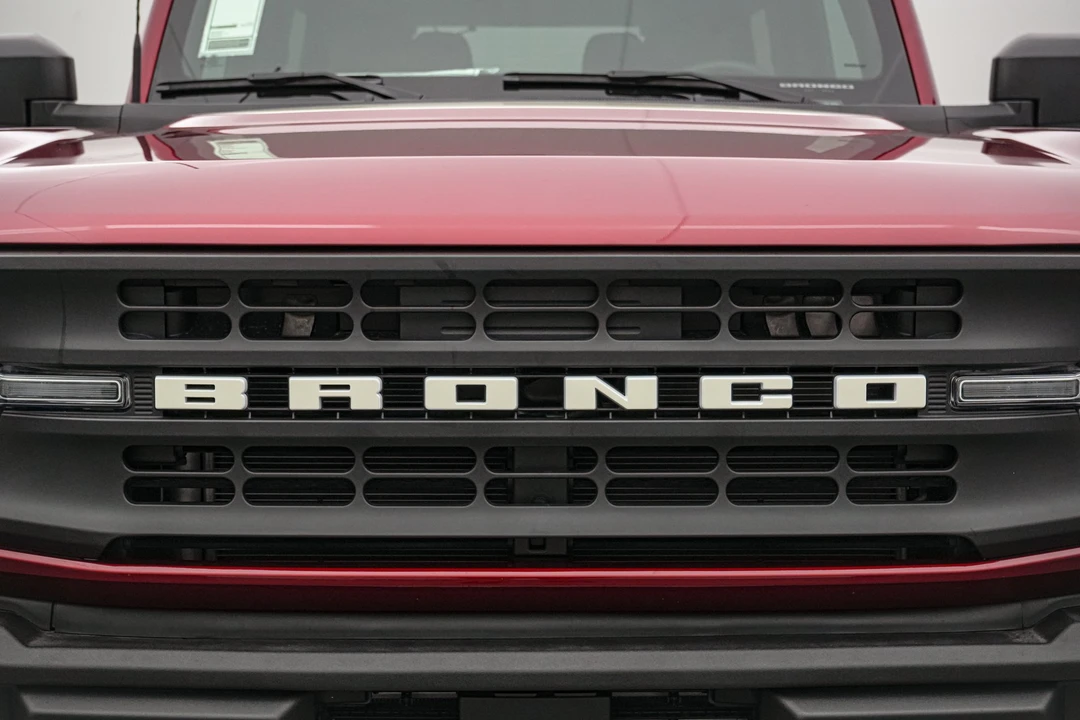 2026 Ford Bronco 6th Gen - Image 14 of 31