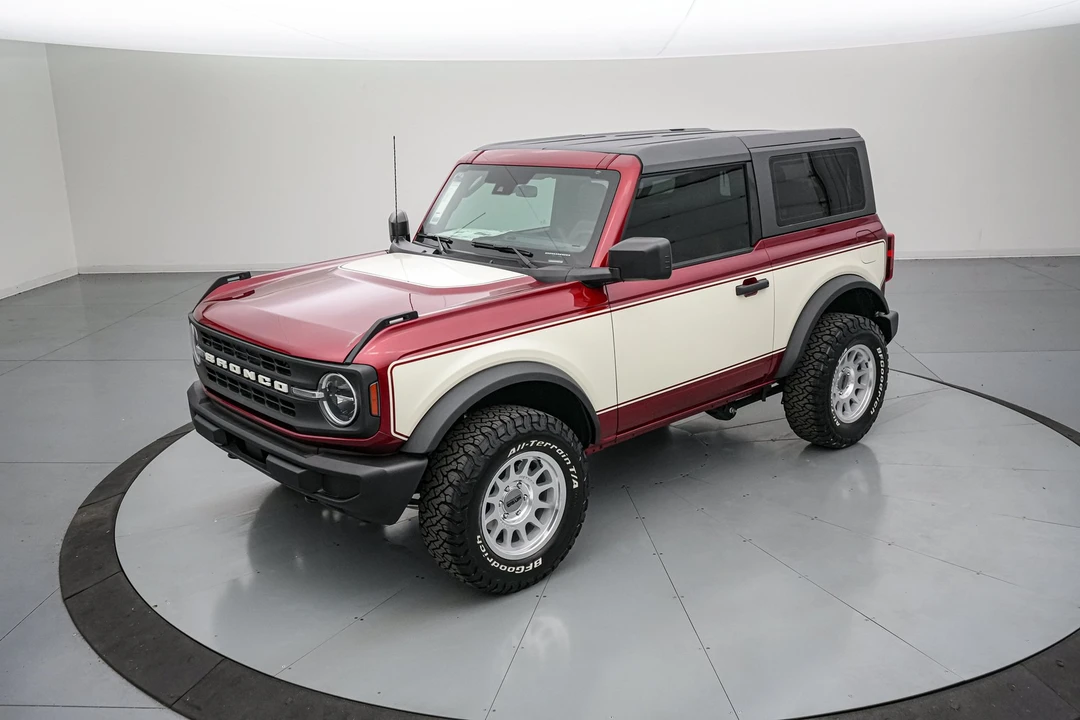 2026 Ford Bronco 6th Gen - Image 10 of 31