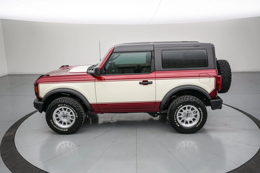 2026 Ford Bronco 6th Gen - Image 9 of 31