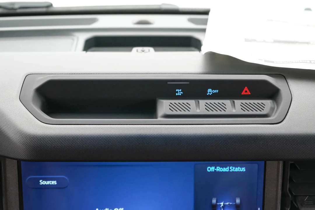 2026 Ford Bronco 6th Gen - Image 25 of 31