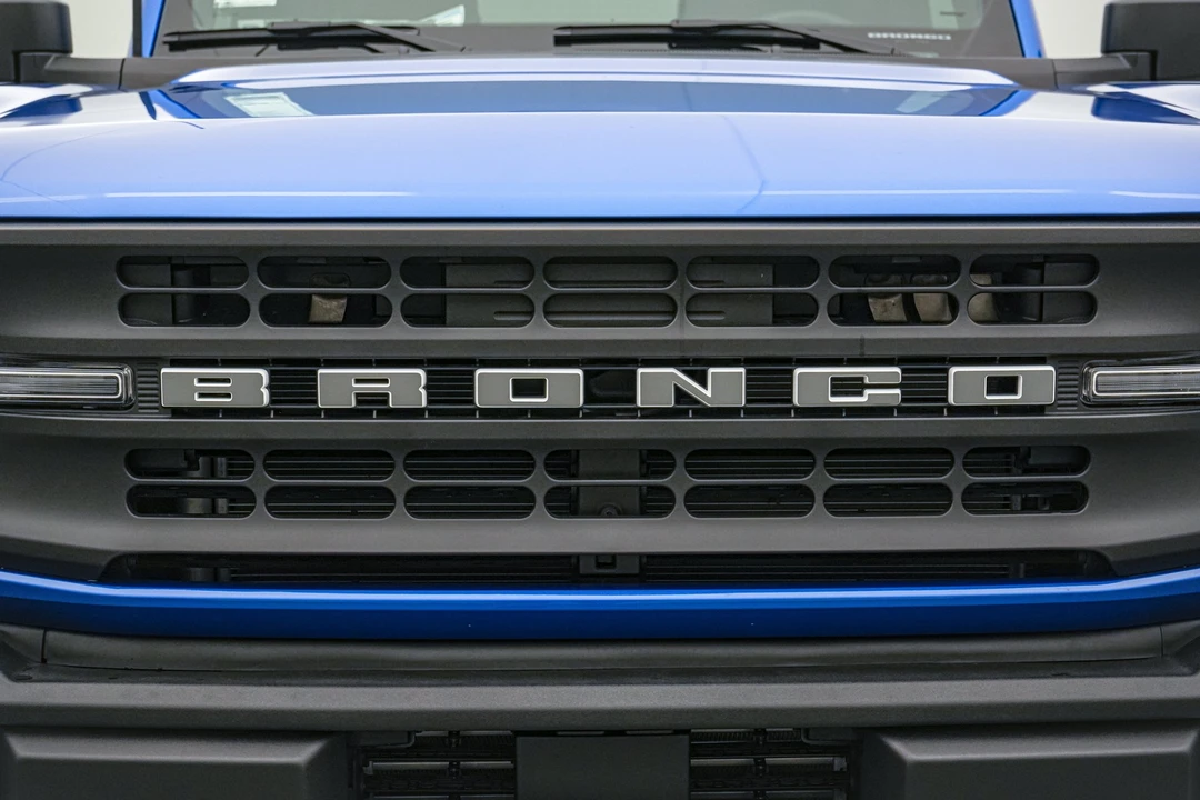 2026 Ford Bronco 6th Gen - Image 14 of 31