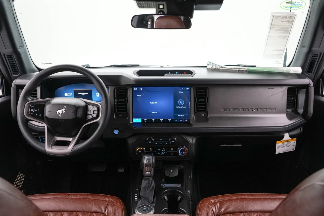 2026 Ford Bronco 6th Gen - Image 23 of 31