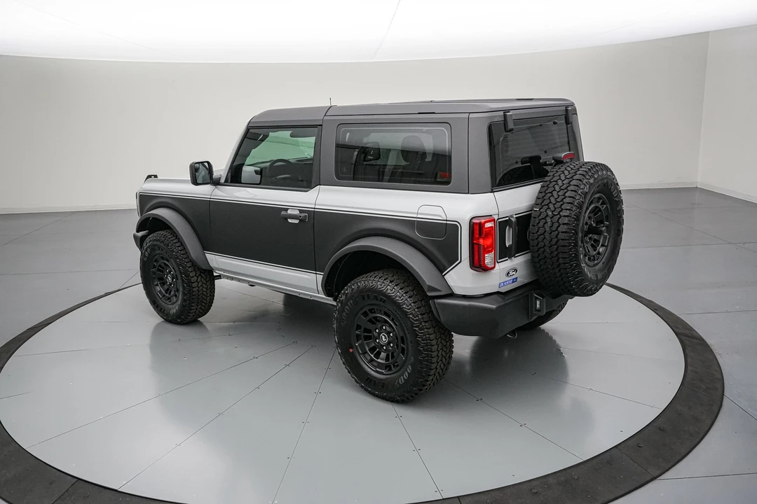 2026 Ford Bronco 6th Gen - Image 8 of 31