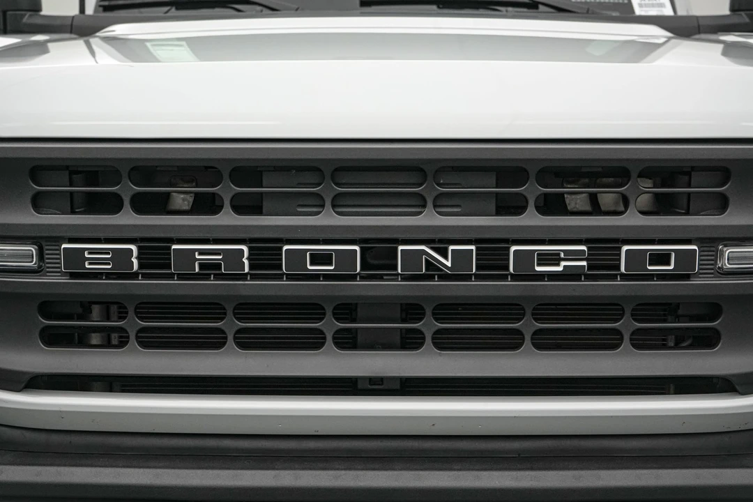 2026 Ford Bronco 6th Gen - Image 14 of 31