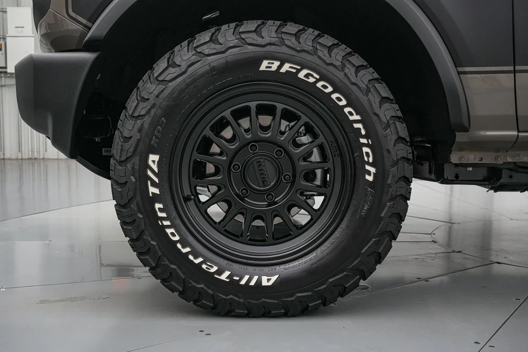 2026 Ford Bronco 6th Gen - Image 12 of 31